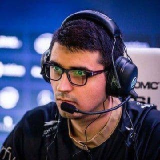 Сакса покидает активную киберспортивную сцену Dota 2: возможная замена на Тофу