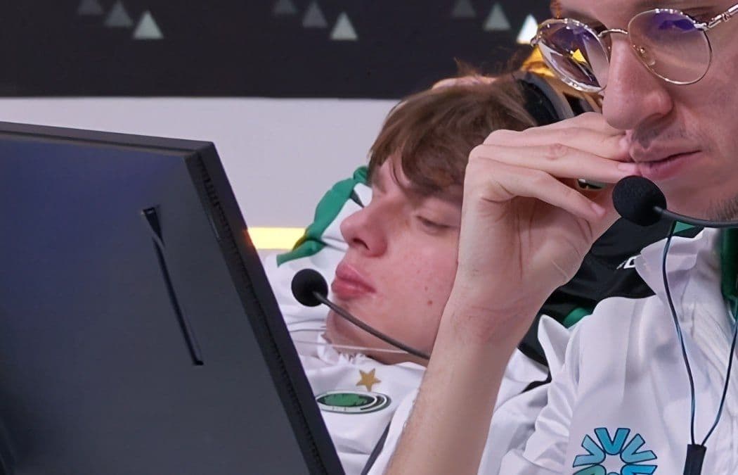 Успешное проведение второй технической паузы в матче по Counter-Strike 2